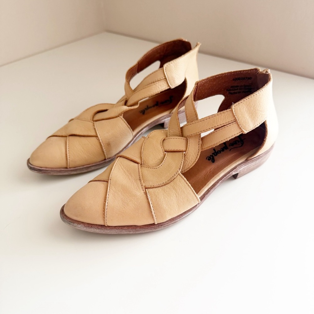 Free People Wanderlust flats in natural leather size 6